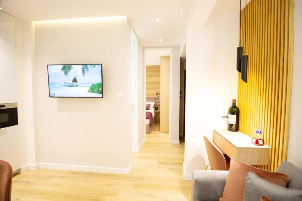 Ecostay-Serenity,Business Class Apartment By The Sea In Alimos Kalamaki Атина Екстериор снимка