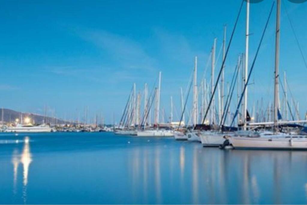 Ecostay-Serenity,Business Class Apartment By The Sea In Alimos Kalamaki Атина Екстериор снимка