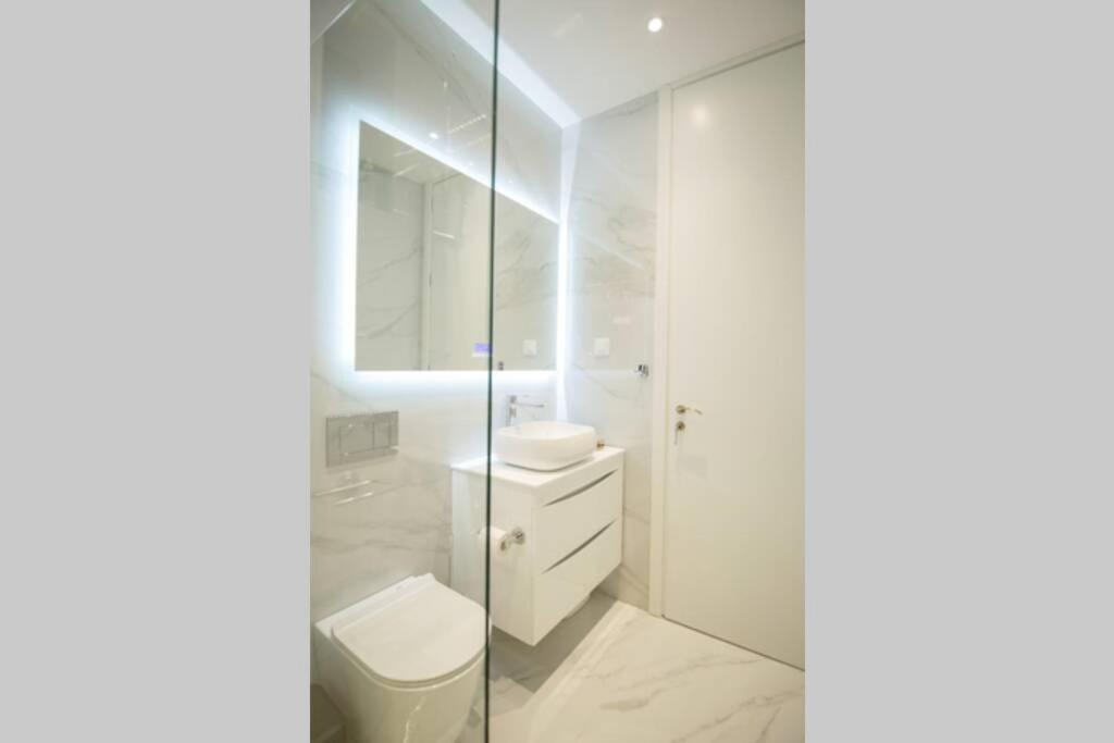 Ecostay-Serenity,Business Class Apartment By The Sea In Alimos Kalamaki Атина Екстериор снимка