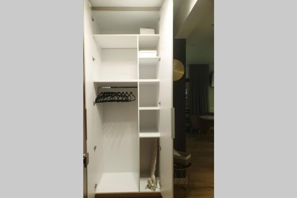 Ecostay-Serenity,Business Class Apartment By The Sea In Alimos Kalamaki Атина Екстериор снимка
